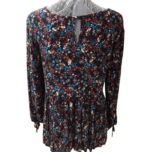 AMERICAN EAGLE OUTFITTERS Floral Top Women’s SIZE Small Long Sleeves - Picture 3 of 10